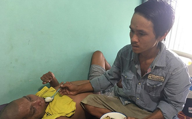 Gia đình kỳ lạ ở An Giang: 1 vợ - 2 chồng sống hòa thuận, coi nhau như anh em ruột Ảnh 2