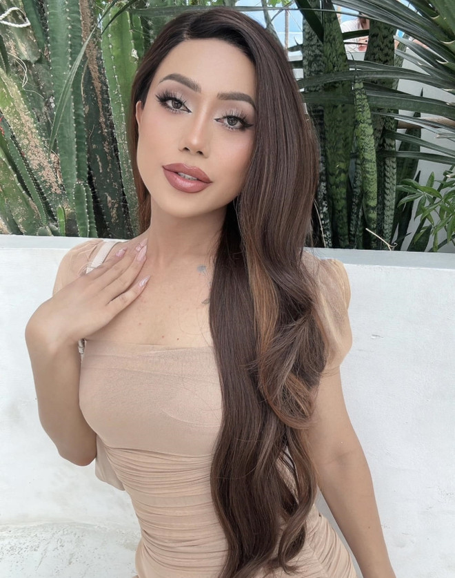 Ánh Trinh được cộng đồng mạng yêu thích bởi cách nói chuyện duyên dáng và những video clip làm đẹp của mình. 