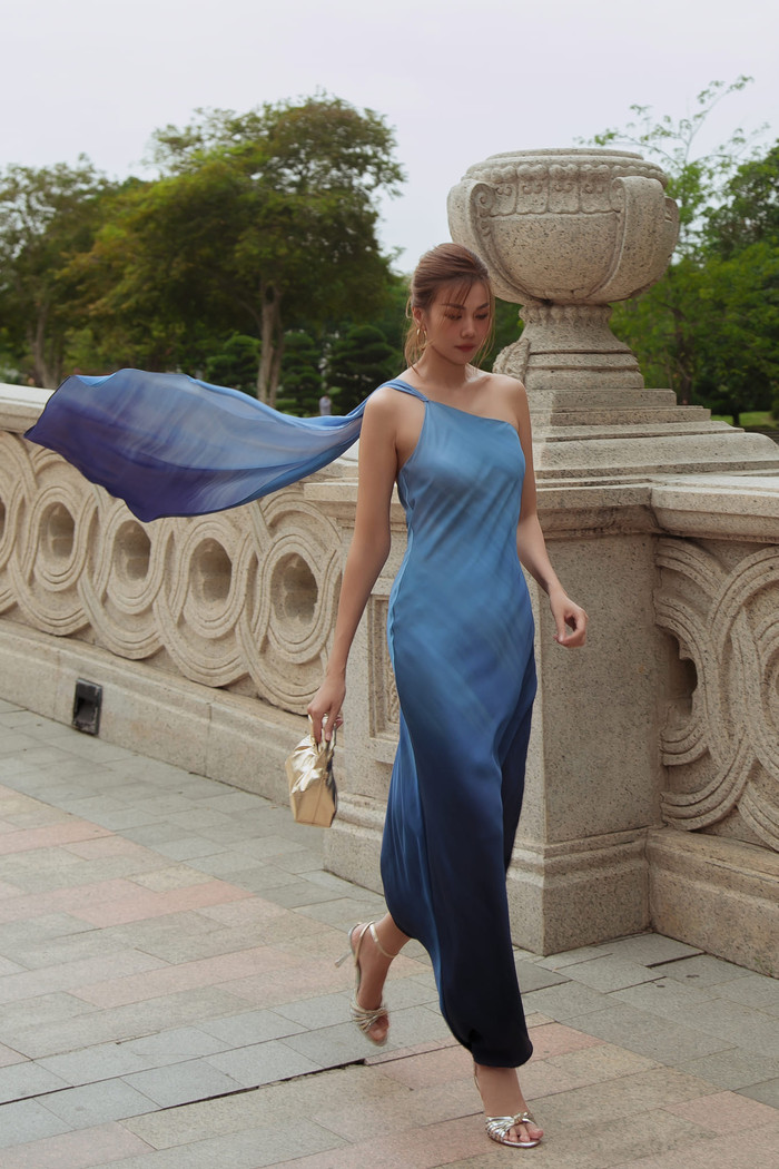 Nhiều người cho rằng, trang phục của Thanh Hằng đã có phần tiết chế hơn sau khi lập gia đình.  