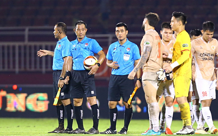 Nghi ngờ sắp xếp trọng tài thay đổi kết quả trận đấu ở V.League: Ai trả lời? Ảnh 2