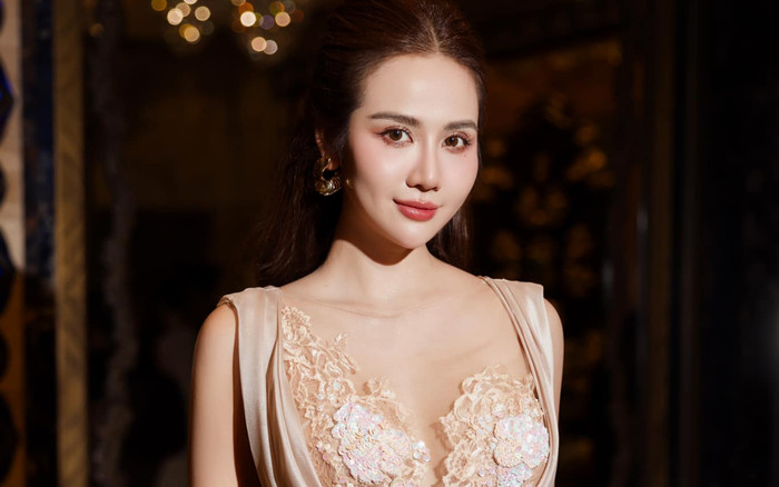 Huyền Lizzie khoe vòng eo con kiến, nhan sắc chuẩn 'gái một con trông mòn con mắt' Ảnh 2