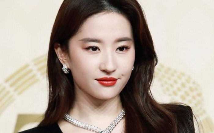 Lưu Diệc Phi nhận đãi ngộ cực khủng ở trời Âu Ảnh 2