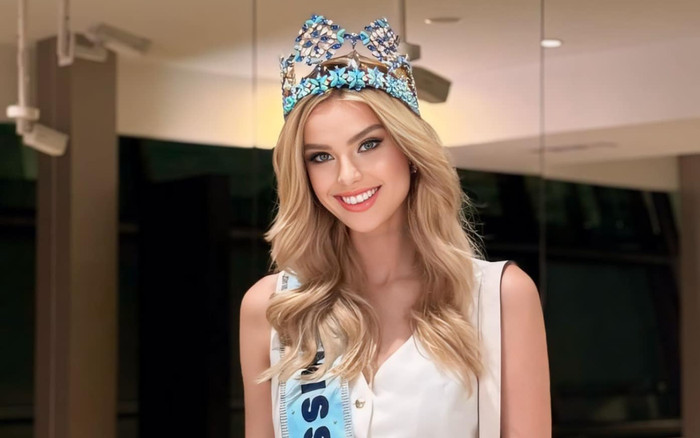 Hoa hậu Thế giới khoe sắc gây thương nhớ: Đẹp thế này quá áp lực cho người kế nhiệm Ảnh 2