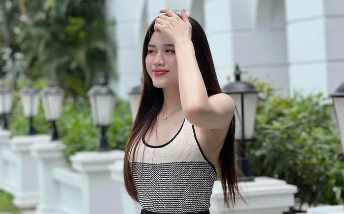 Nụ cười toả nắng của Đỗ Thị Hà tạo 'cơn sốt' khắp mạng xã hội Ảnh 2