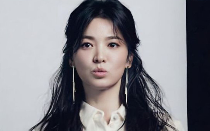 Song Hye Kyo lần đầu đọ sắc với tình tin đồn Song Joong Ki, liệu có áp đảo được đối thủ? Ảnh 2