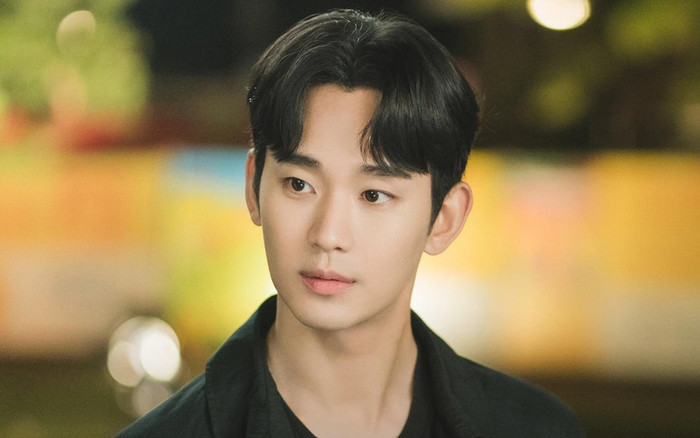 Kim Soo Hyun báo tin trọng đại với 'bạn gái' siêu xinh đẹp không phải Kim Ji Won Ảnh 2