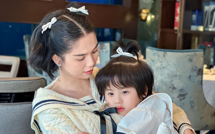 Ngọc Trinh ngày càng ra dáng làm mẹ thông qua chi tiết này! Ảnh 2