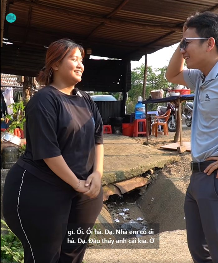 Độc lạ: Cô gái ở Kon Tum có vòng 3 với kích cỡ 163cm, chỉ mặc vừa 2-3 cái quần Ảnh 2