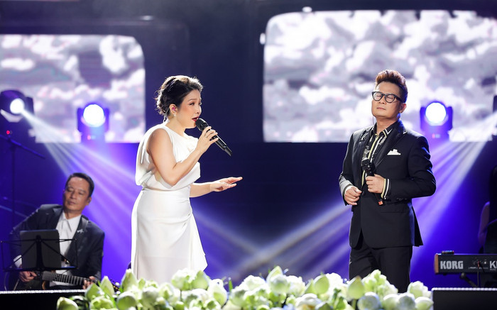 Bằng Kiều được Anh Quân đệm đàn khi song ca với Mỹ Linh: 'Áp lực kinh khủng' Ảnh 2