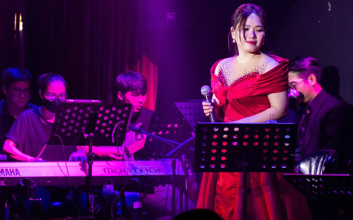 Thùy Chi phải hát bè cho một nhân vật trên sân khấu dù là ca sĩ nổi tiếng? Ảnh 2