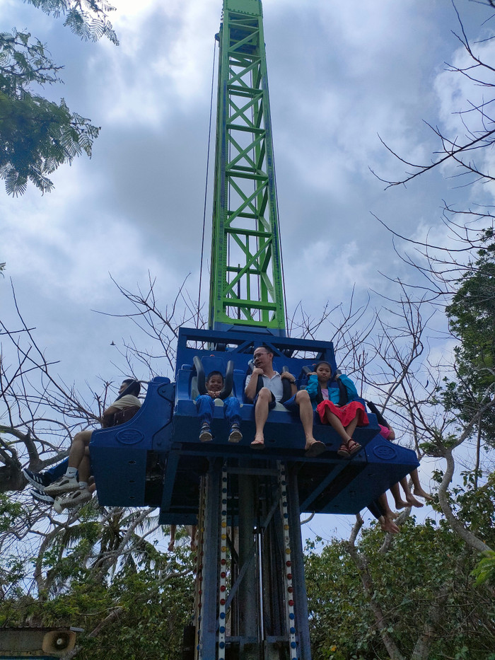 Các trò chơi mạo hiểm tại đây hứa hẹn sẽ mang đến cảm giác thoải mái sau những giờ làm việc mệt mỏi. 