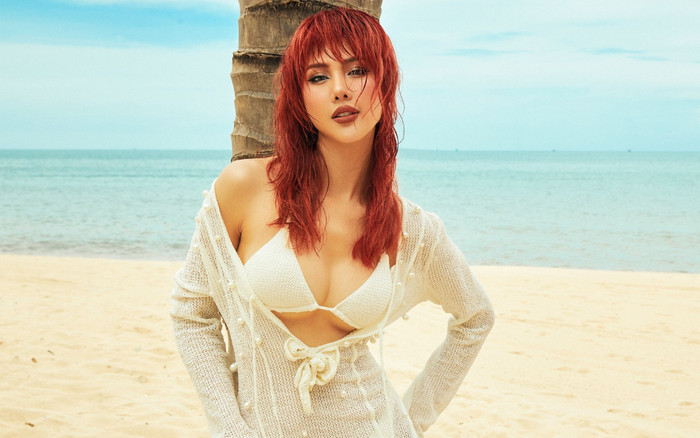 Hoa hậu Bùi Quỳnh Hoa ngày càng nóng bỏng trước thềm hết nhiệm kỳ Ảnh 2