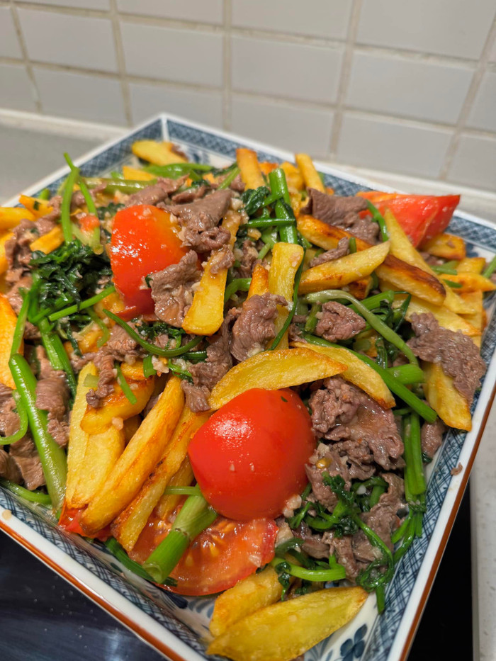 Món bò xào ngũ sắc rất bắt mắt