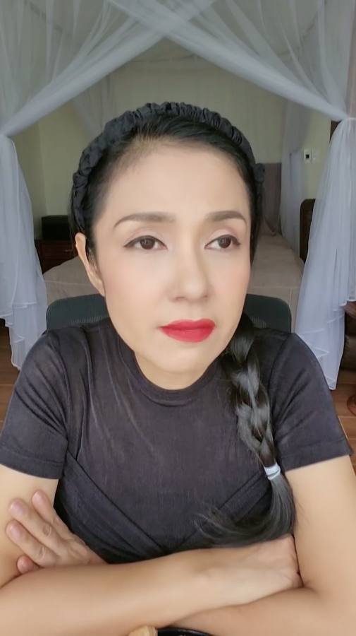 Việt Trinh chia sẻ trong đoạn clip đính chính tối 30/5.