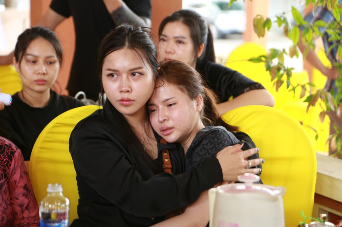 Mẹ bé H đã về nhận thi thể con trai