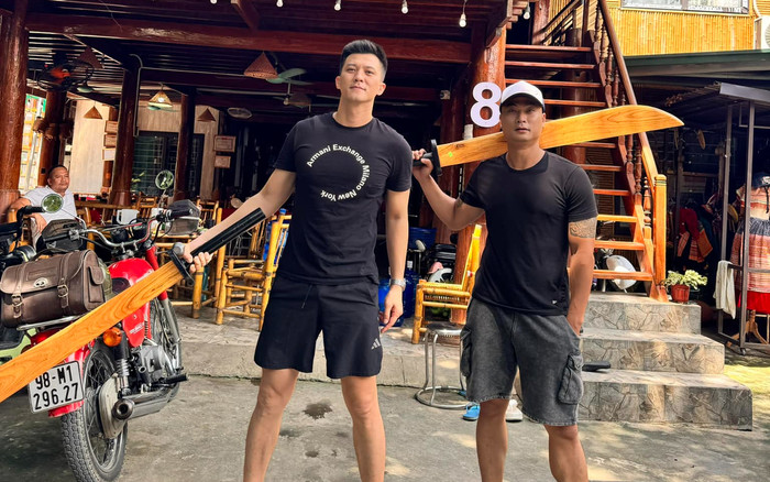 'Ông xã' Thu Quỳnh gây sốt khi đọ ngoại hình điển trai cùng Duy Hưng Ảnh 2