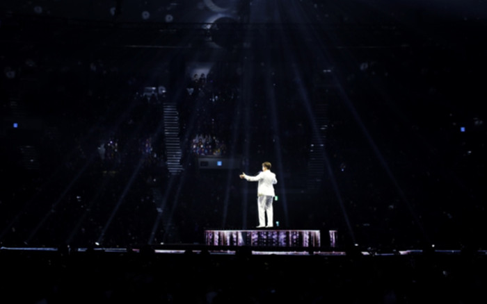 Một nam ca sĩ nổi tiếng showbiz chính thức bị cấm sóng Ảnh 2