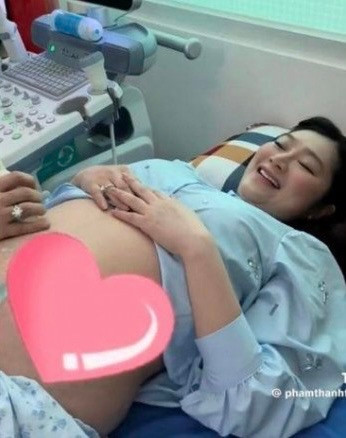 Người đẹp 'vỡ òa' khi đón nhận tin vui ở tuổi U40