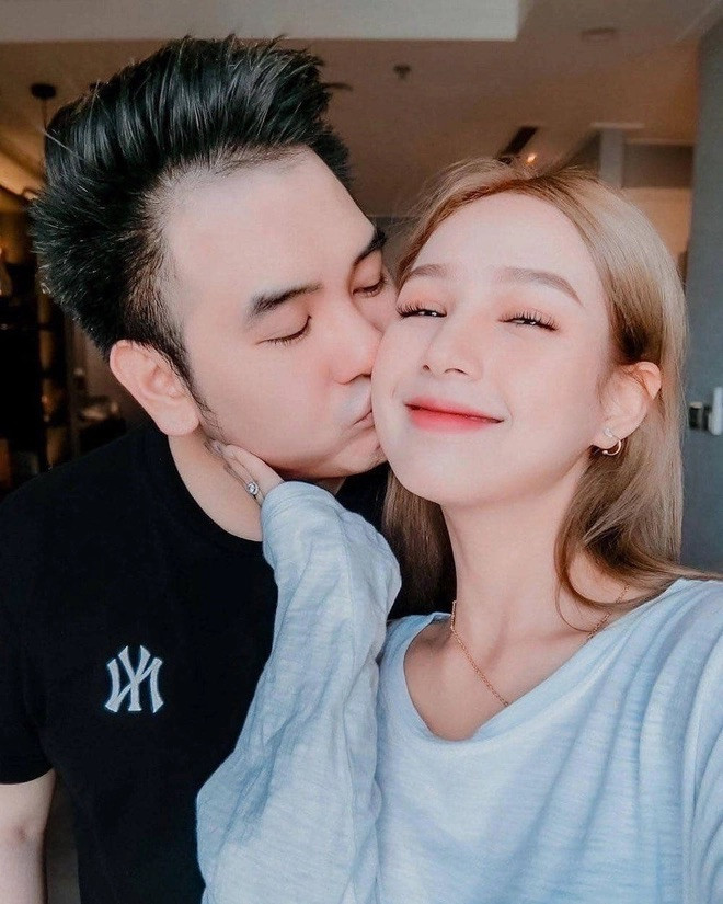 Dân tình mong cả hai sẽ sớm 'cơm lành canh ngọt'.
