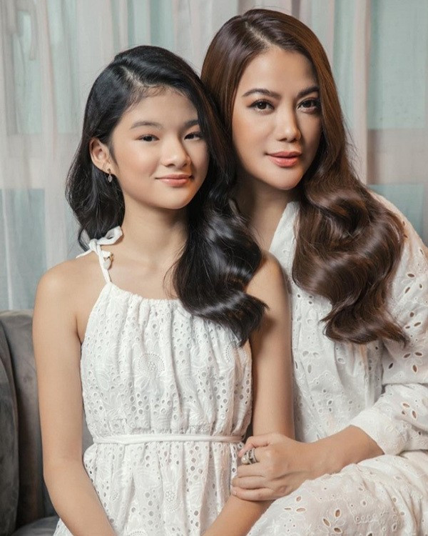 Trương Ngọc Ánh và con gái