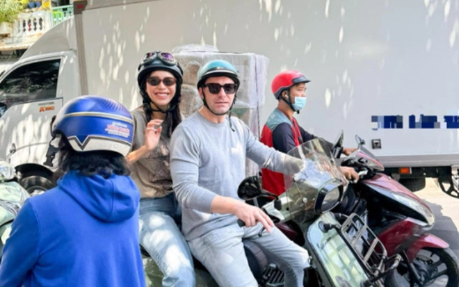 Chồng Minh Tú không có gì ngoài sự giàu có, làm giám đốc, cứ đầu tháng là ting ting cho vợ Ảnh 2