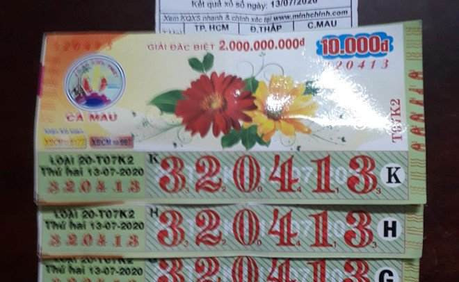 Nhiều người dân đã đổi đời nhờ vé số.