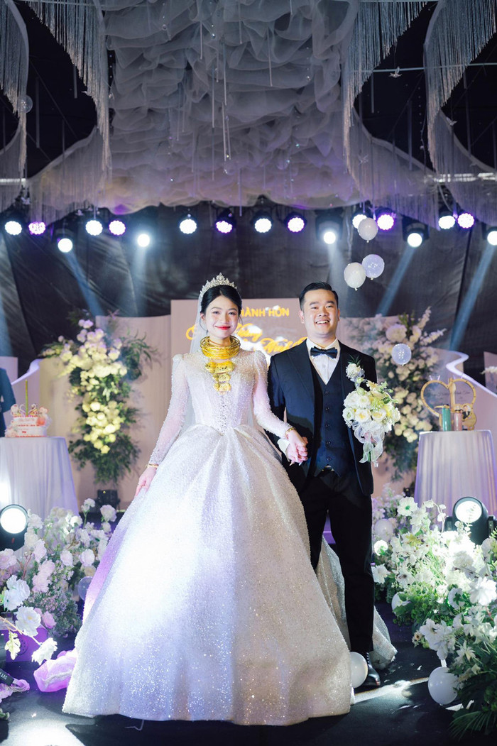 Khoảnh khắc hạnh phúc của đôi uyên ương.