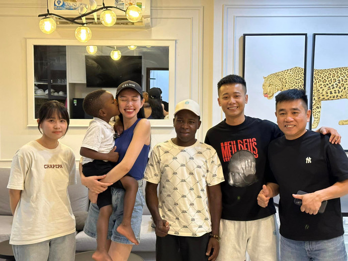 Khán giả mong chờ dự án chung sắp tới của team Việt Phi.