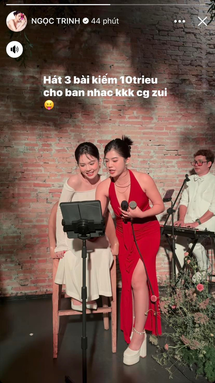 Ngọc Trinh ăn vận sang chảnh, thể hiện sự vui vẻ khi được cất giọng sau ba năm phát hành bài hát đầu tiên. Ảnh: FBNV