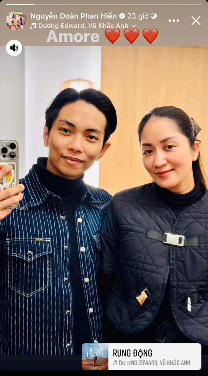 Hình ảnh mới nhất của Khánh Thi và Phan Hiển. Ảnh: FBNV