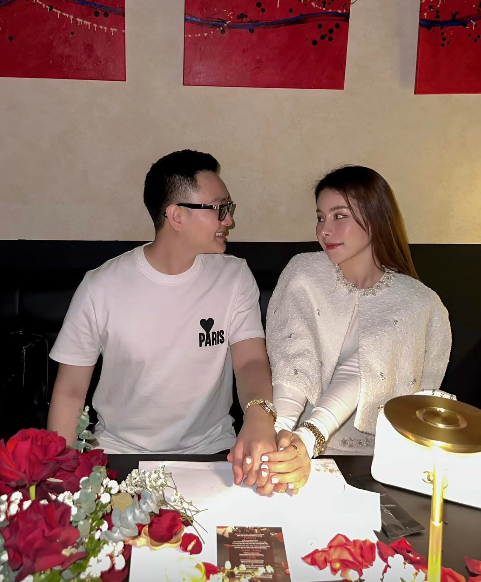 Giờ đây, cô dâu Trinh đã có hạnh phúc viên mãn bên chồng.