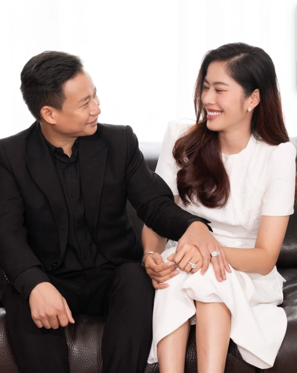 Dù gặp nhiều sóng gió, Nam Em và bạn trai vẫn luôn đồng hành cùng nhau. 