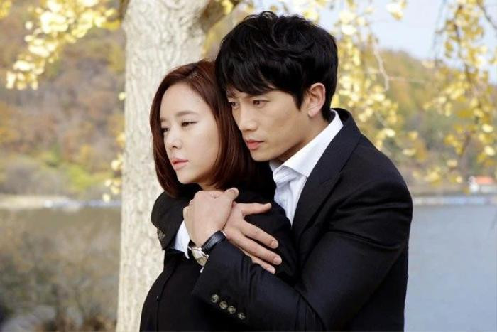 Phim của Ji Sung - Hwang Jung Eum làm bản Việt, netizen đề xuất Nhan Phúc Vinh - Quỳnh Kool đóng chính Ảnh 1