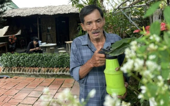 Thương Tín về quê sau chuỗi ngày đi lang thang, sức khỏe yếu đi Ảnh 2