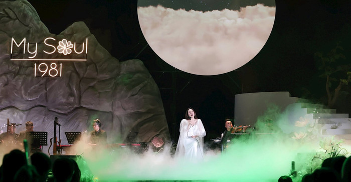 Mỹ Tâm hát chay ca khúc 20 năm trước trên livestream, bất ngờ gặp sự cố 'quen thuộc' Ảnh 3