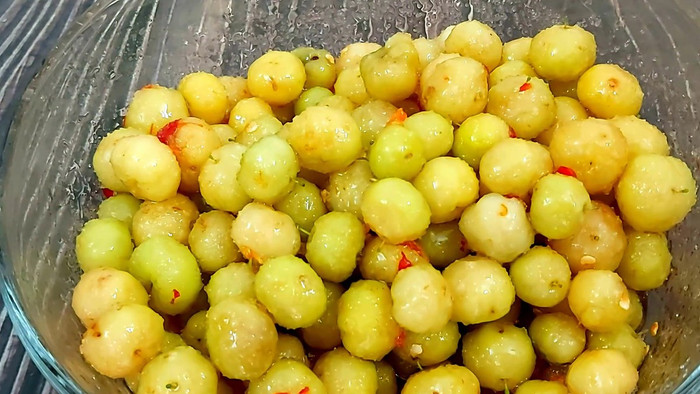 Chùm ruột xóc muối đường