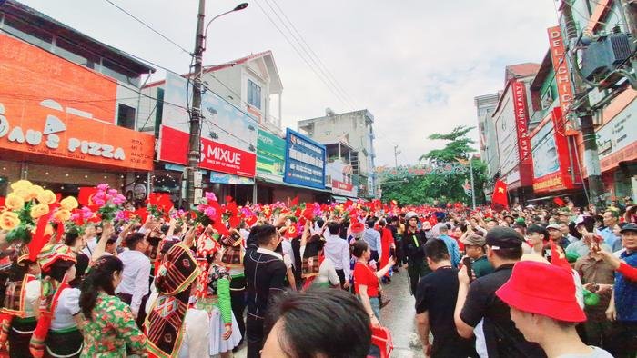 Những "bóng hồng" trong Lễ diễu binh, diễu hành kỷ niệm 70 năm Chiến thắng Điện Biên Phủ- Ảnh 24.