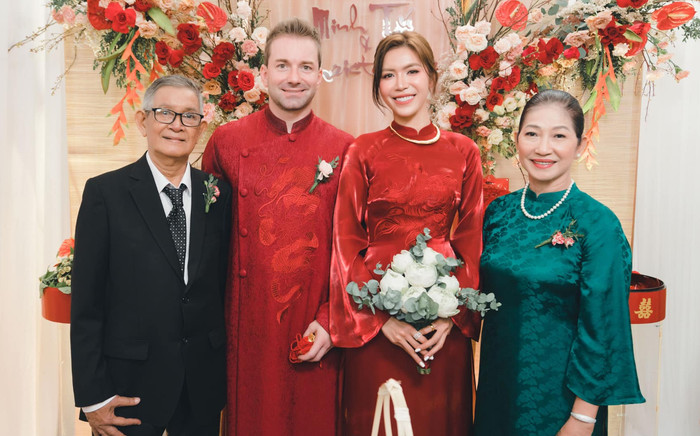 Minh Tú đăng ảnh đám hỏi được tổ chức kín tiếng, một chi tiết gây xúc động mạnh Ảnh 2