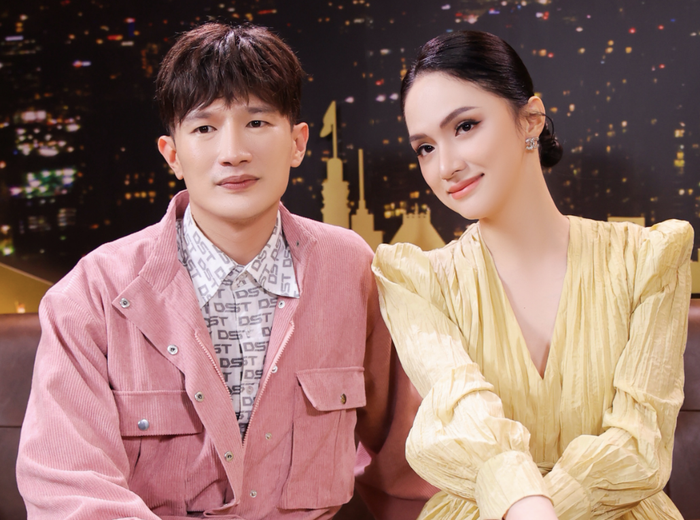 Hương Giang cho biết Dược sĩ Tiến hứa sẽ cưới cô nếu cả hai vẫn còn ế khi về già. 