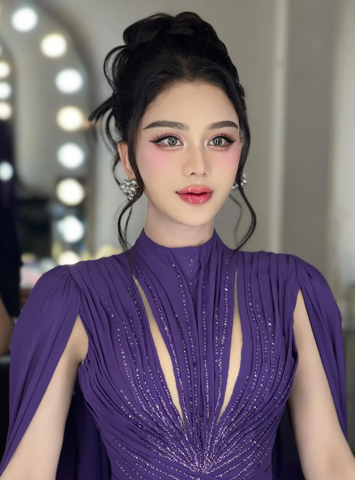 Lâm Khánh Chi học Phạm Băng Băng về cách nuôi dưỡng nhan sắc.