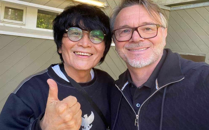 HLV Troussier đến sân cổ vũ U23 Indonesia nhưng… mất vé dự Olympic 2024 Ảnh 2