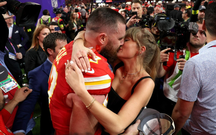 Taylor Swift sắp làm đám cưới với bạn trai cầu thủ? Ảnh 2