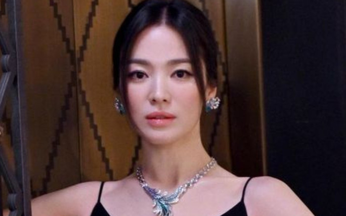 Song Hye Kyo và 'người tình' nổi tiếng tung ảnh chụp chung sau nhiều năm giấu kín mối quan hệ Ảnh 2