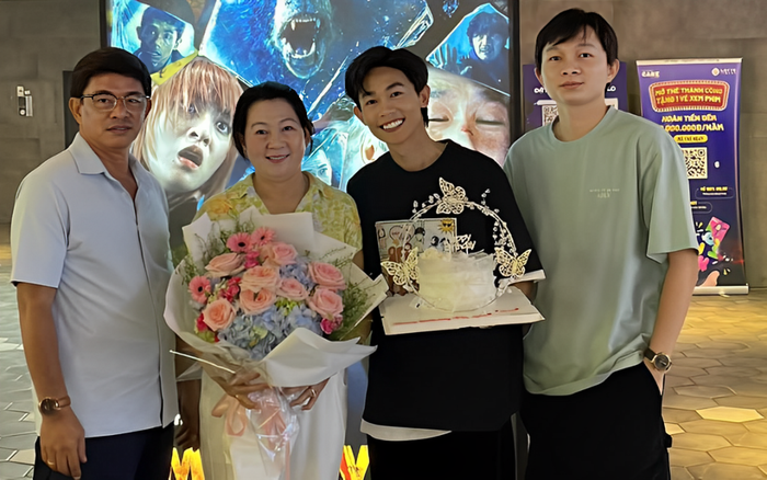 Hồng Thanh bày tỏ tình cảm với đấng sinh thành - Ảnh: Facebook nhân vật.