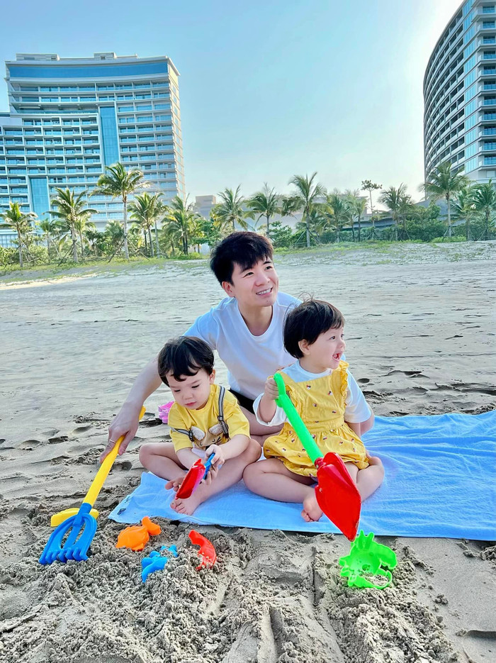 Anh Đỗ Quang Vinh không ngần ngại khoe các hình ảnh đáng yêu của con lên mạng xã hội