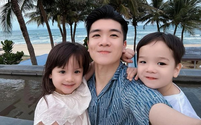 Ngắm loạt hình ảnh cặp song sinh siêu đáng yêu của cậu cả nhà bầu Hiển Ảnh 2