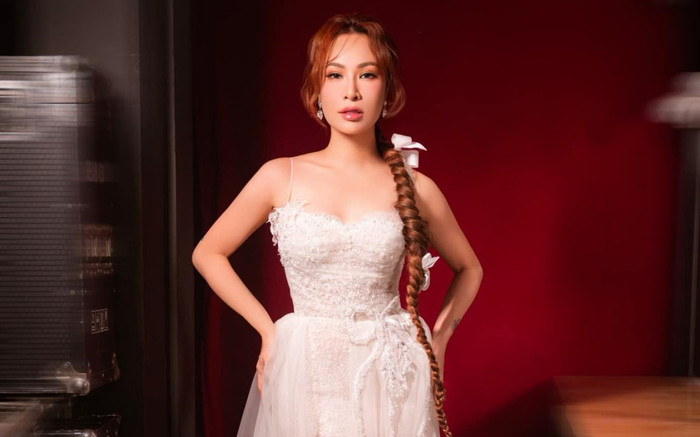 Uyên Linh kể về 'sự kiện' trọng đại khi đi diễn nước ngoài, ai nghe cũng bật cười Ảnh 2