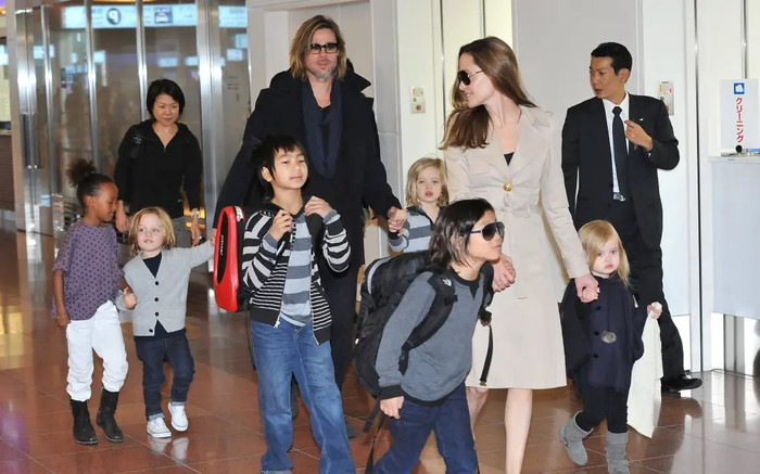 Nam diễn viên đáng thương nhất showbiz lúc này: Tranh chấp 3800 tỷ với vợ cũ, 4 con từ bỏ họ bố Ảnh 2