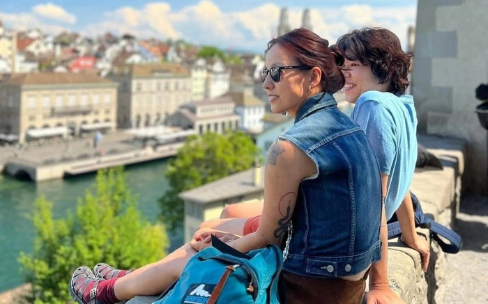 Nữ ca sĩ sở hữu tài sản 900 tỷ, tiết lộ có lúc cả nhà 6 người ăn chung 1 con mực Ảnh 2