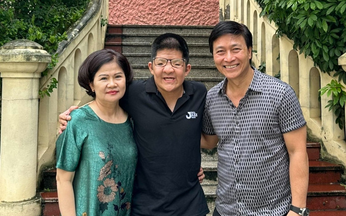 Con trai diễn viên Quốc Tuấn tốt nghiệp loại giỏi Ảnh 2